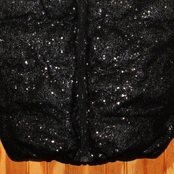 NWT Joe Fresh Black Sequin Puffer Vest with Hood - Size S - Picture 4 of 7